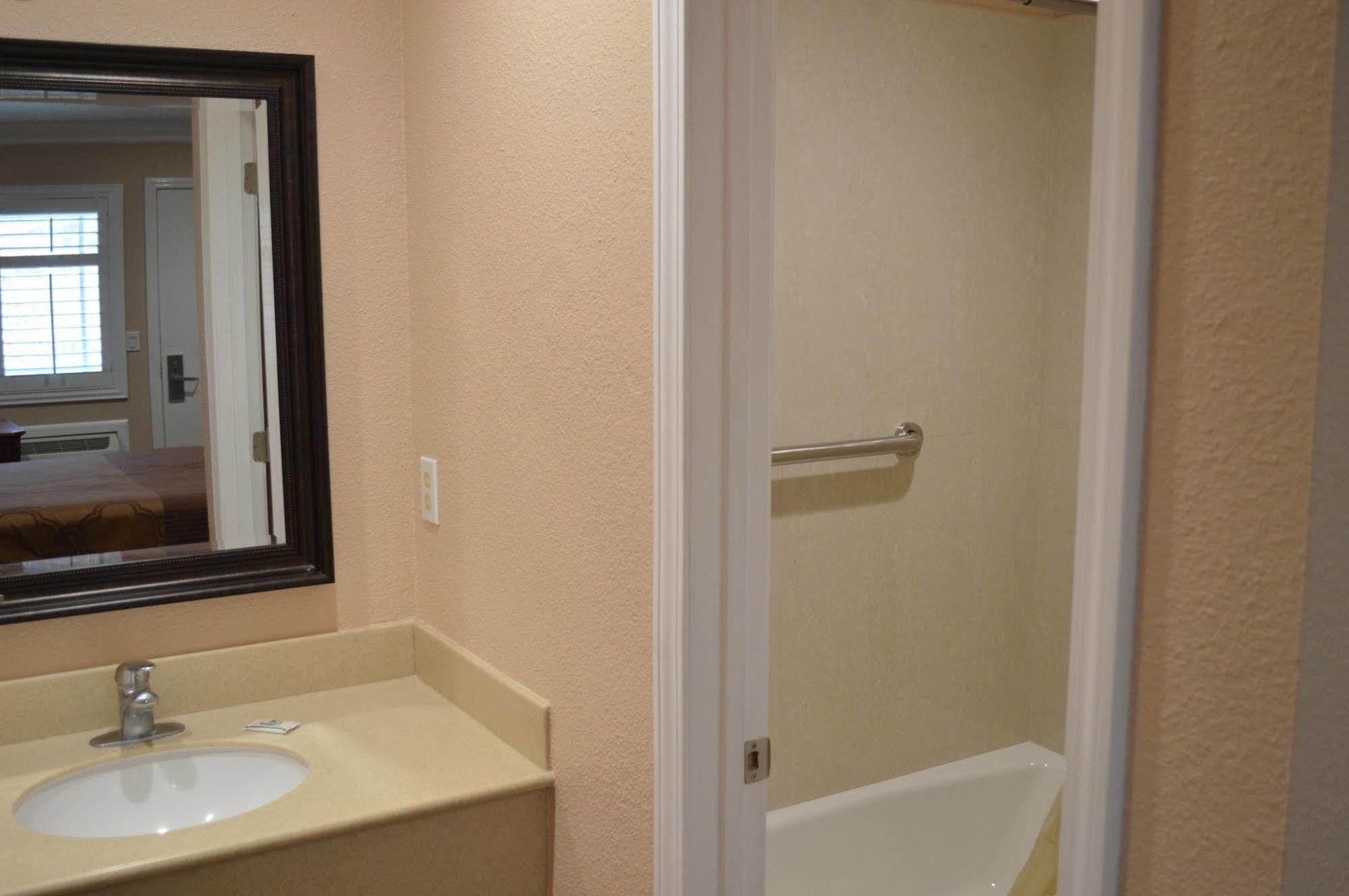 Motel 6, Tustin, Orange County-Ca Exterior photo